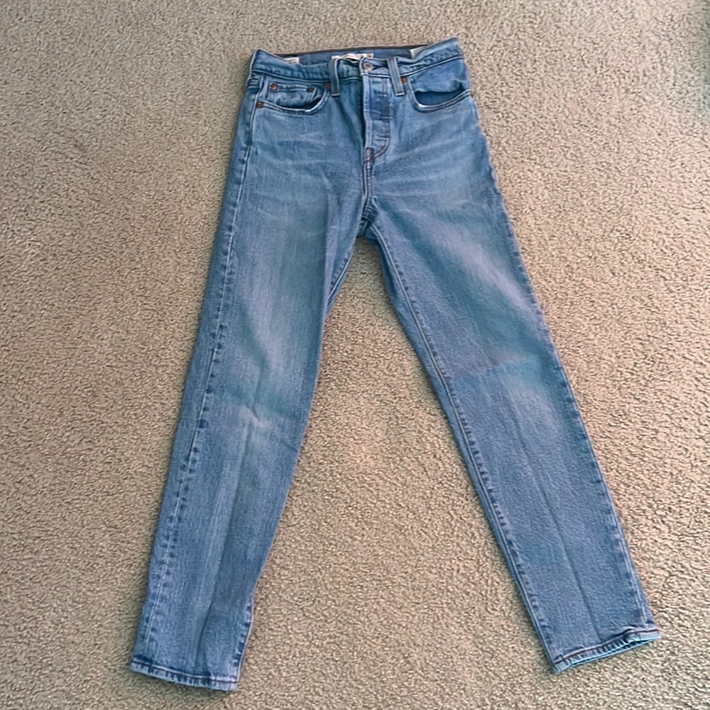 Levi’s Wedgie Jeans 24